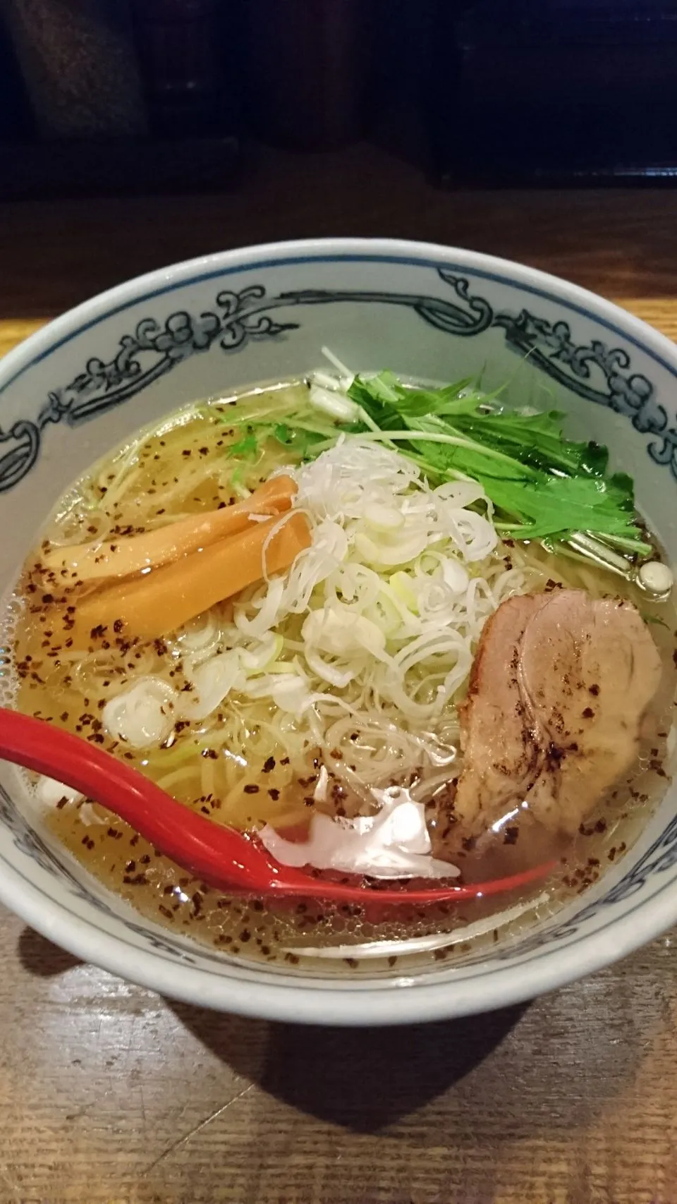 にぼ塩ラーメン
麺や 六三六 江坂店
06-6337-1255
大阪府吹田市江の木町1-8 
https://tabelog.com/osaka/A2706/A270602/27050402/|tomoyuki.nakaharaさん