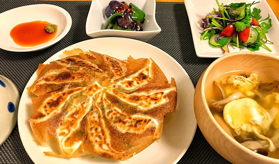 野菜たっぷり餃子😋|はるなさん