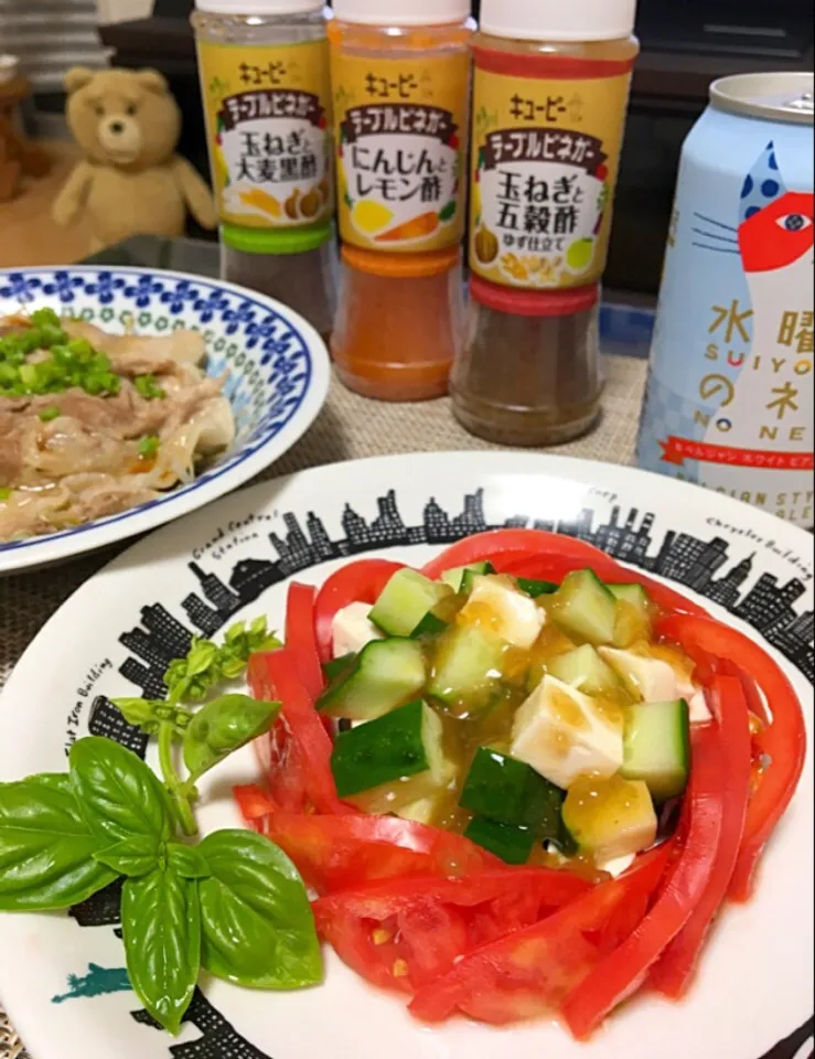 Snapdishの料理写真:トマトのサラダ🍅 豚肉モヤシのドーム蒸し🐷🌱|ゆかりさん