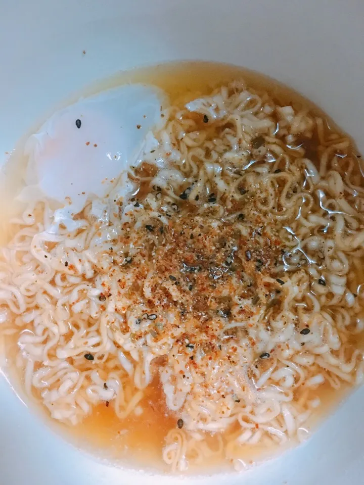 やってしまった💧〆のチキンラーメン🐥1/2|しろこ🐾໊さん