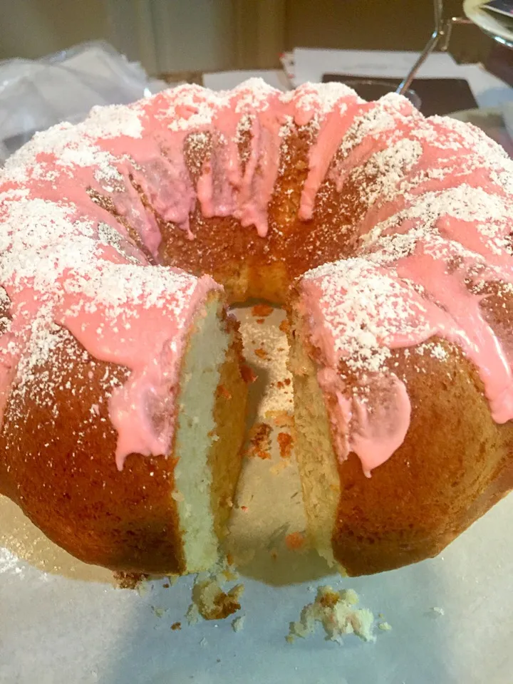 Walnut Bundt Cake|Alma's Home Kitchenさん