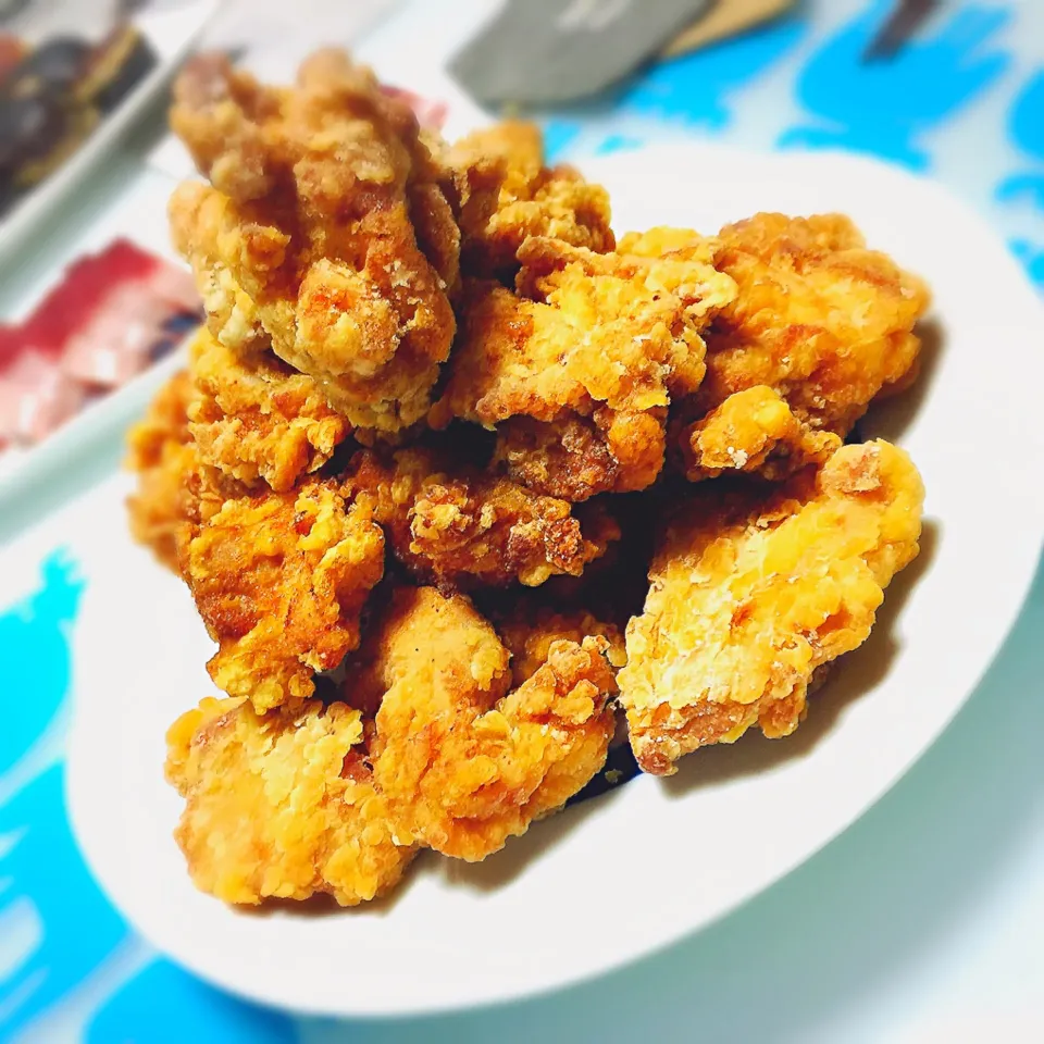 Snapdishの料理写真:鶏モモ肉🐔の唐揚げ (๑˃̵ᴗ˂̵)و|bamazooさん