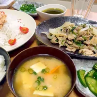 日曜のお昼ご飯🍙🍴( ¨̮  )✩|団地仮妻さん