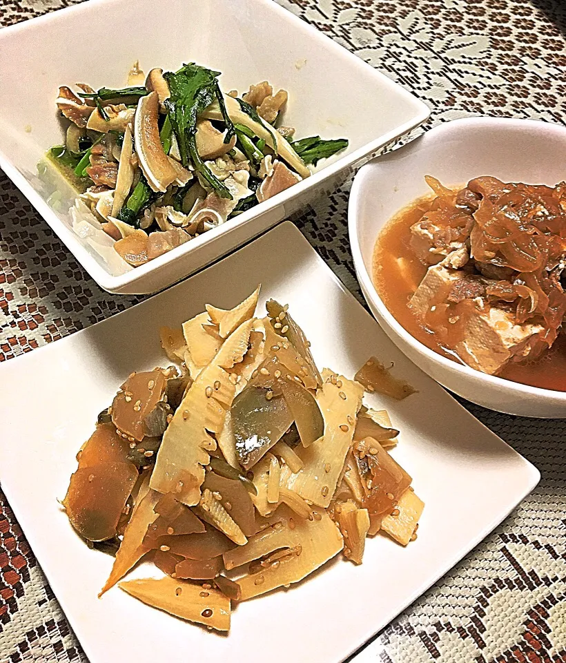 晩のおかず
“筍と搾菜の炒め物・春菊、エリンギ、豚耳の炒め物・肉豆腐|ヨシヨシさん