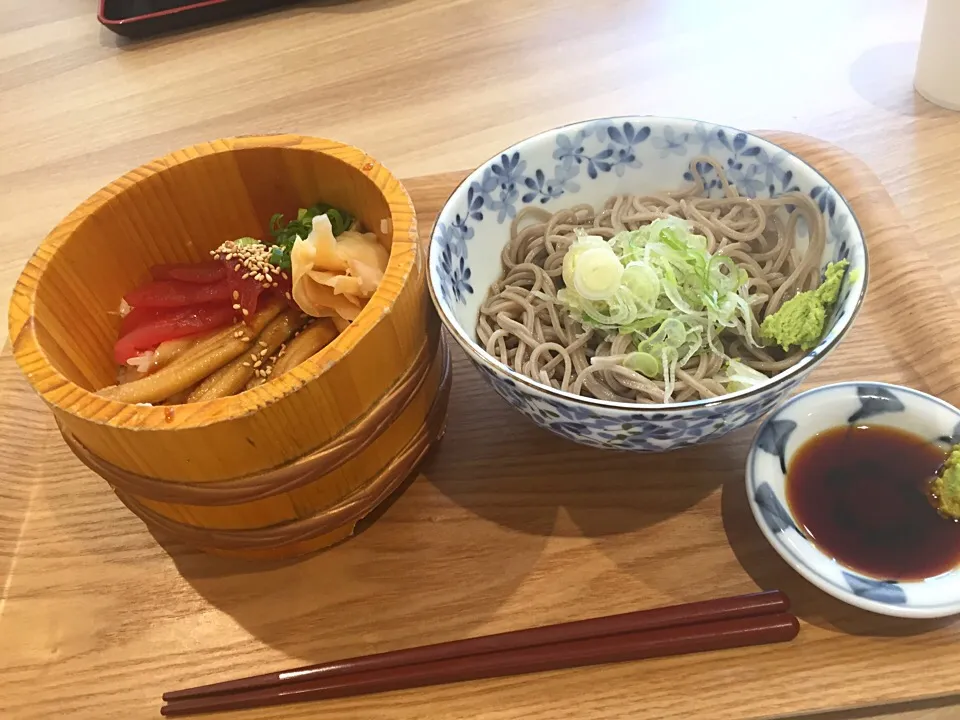 漬けまぐろと煮穴子おひつごはん＋蕎麦|Tadahiko Watanabeさん