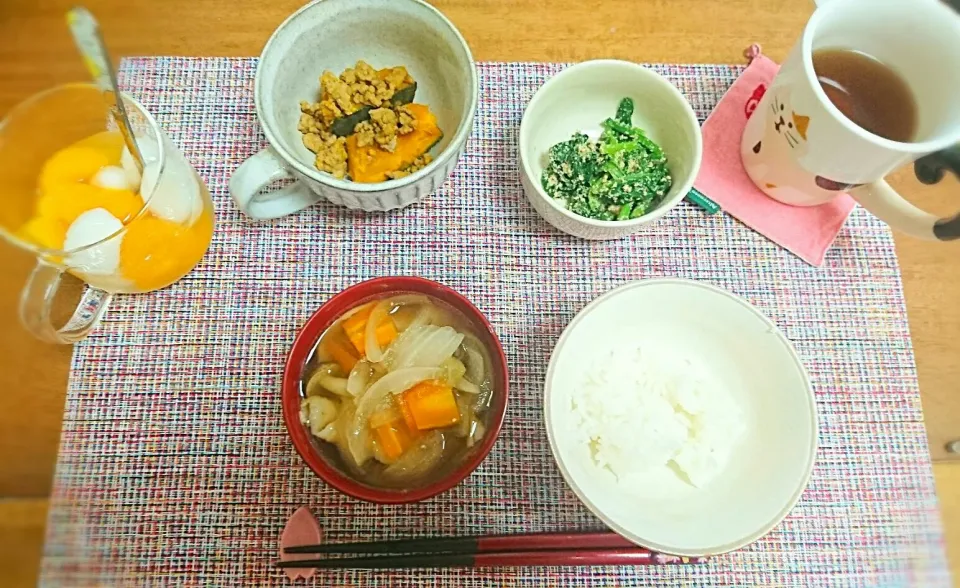 豚汁 かぼちゃのそぼろ煮 ほうれん草のごま和え フルーツポンチ|buupiiiさん