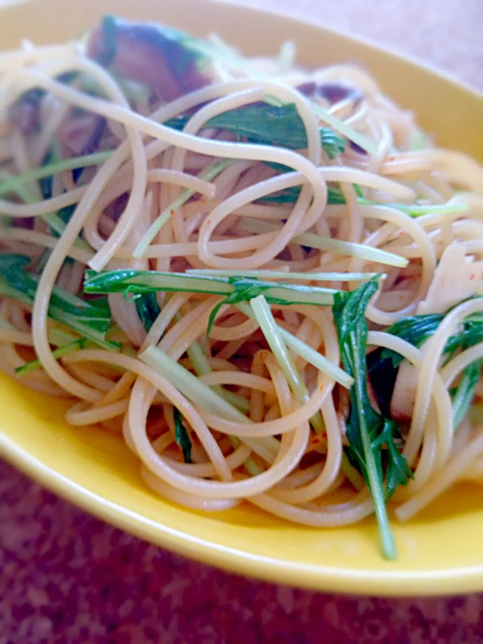 きのこと水菜のパスタ　赤備ソース和え　#パスタ好き集まれ|黒わんさん