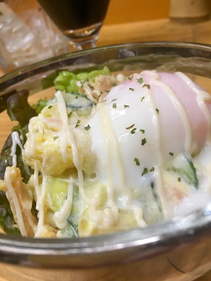 ポテトサラダ温玉のっけカレー風味|saturnさん