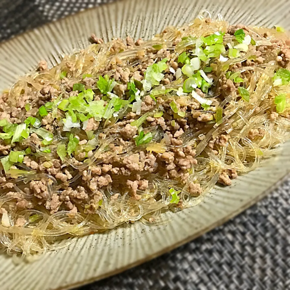 あまねこの春雨と豚ひき肉の中華風炒め♪ 宮崎の霧島黒豚で豆板醤入り✌️|あまねこ🌿さん