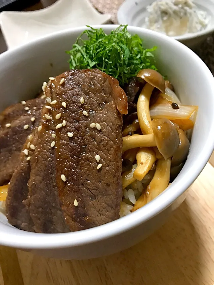 思ってたより肉硬かった焼肉丼|☆Chai☆さん