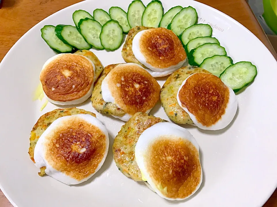 Tofu bread, vegetables burger 🍔|Food Gardenさん