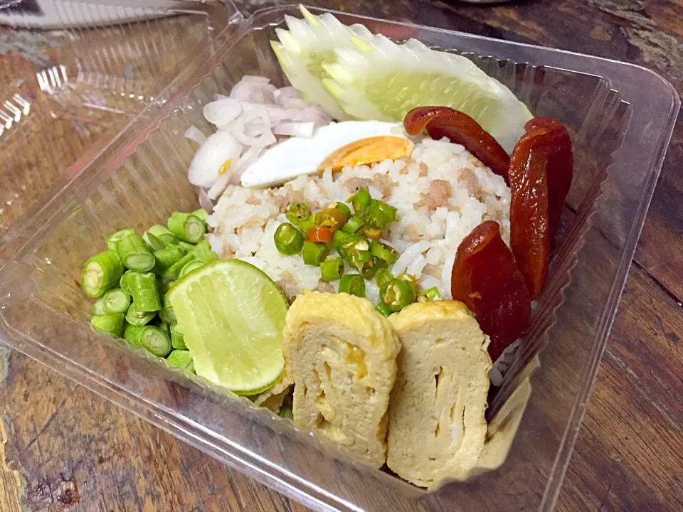 ข้าวคลุกกะปิ 
Lunch Box by แม่ลูก2✌️|Tommyさん