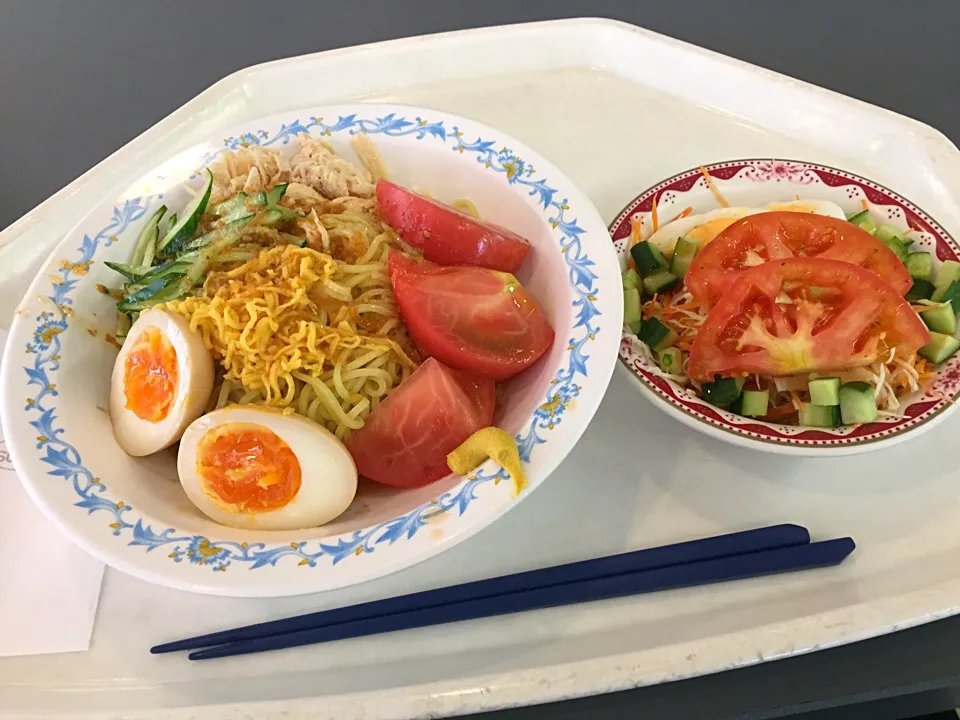 Snapdishの料理写真:棒々鶏冷麺、ミックスサラダ|Tadahiko Watanabeさん