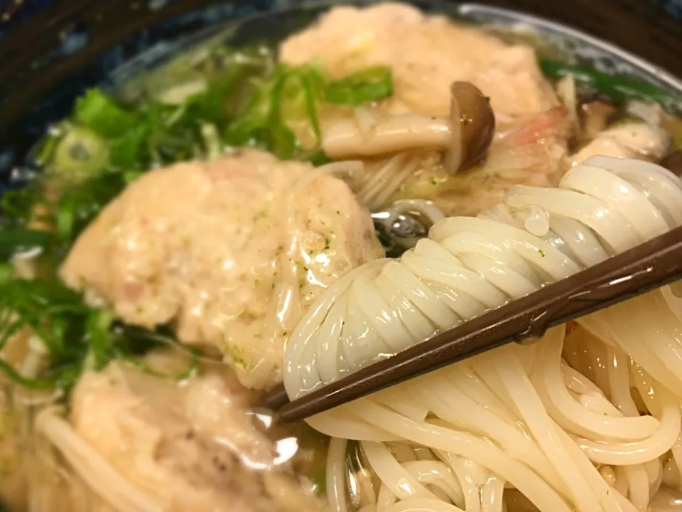 Snapdishの料理写真:ふんわり鯵のつみれキノコあんそうめん7|半田手延べそうめんの店 阿波や壱兆さん