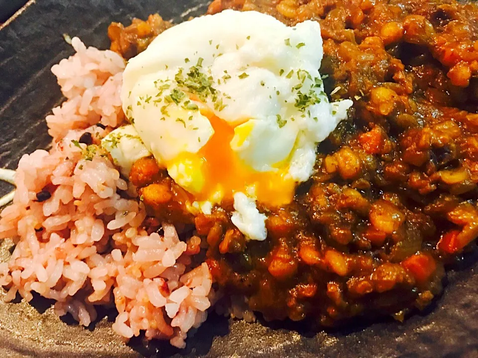 たまねぎたっぷりキーマカレー🍛|まつばさん