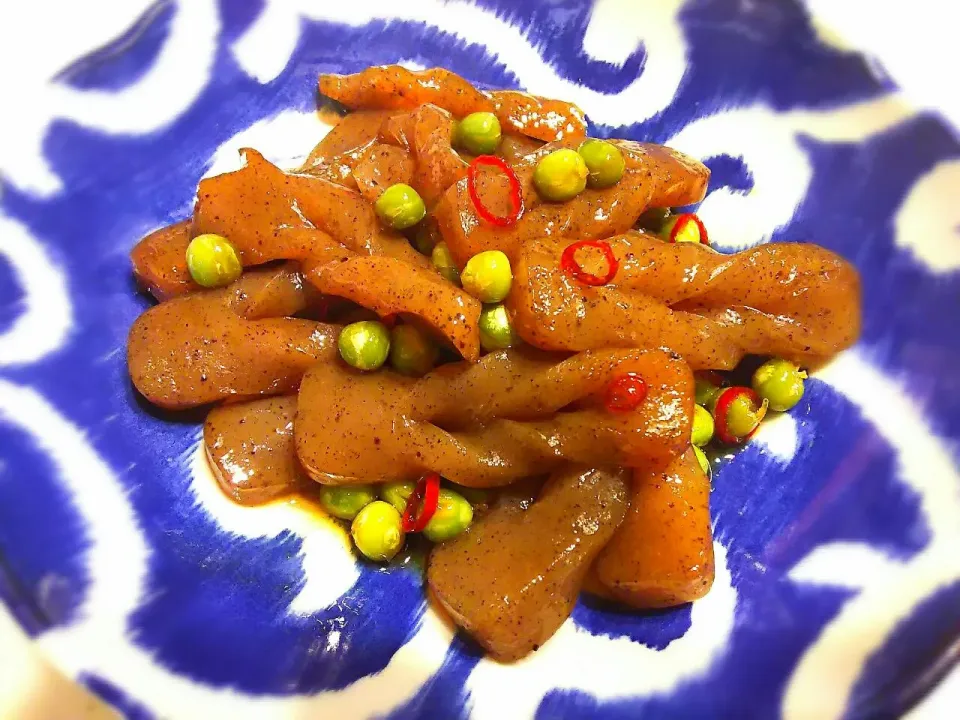 こんにゃくとグリーンピースの麺つゆピリ辛炒め|ひろりんさん