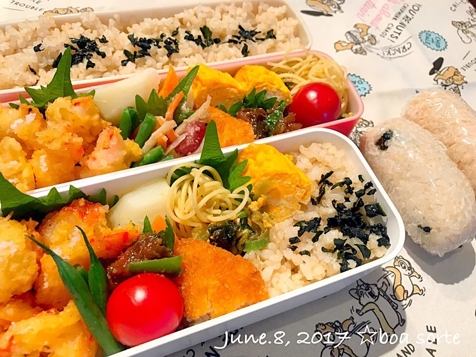 Snapdishの料理写真:娘夫弁当＆私おにぎり☆海老フライ🍤玄米ごはん|kaoriさん