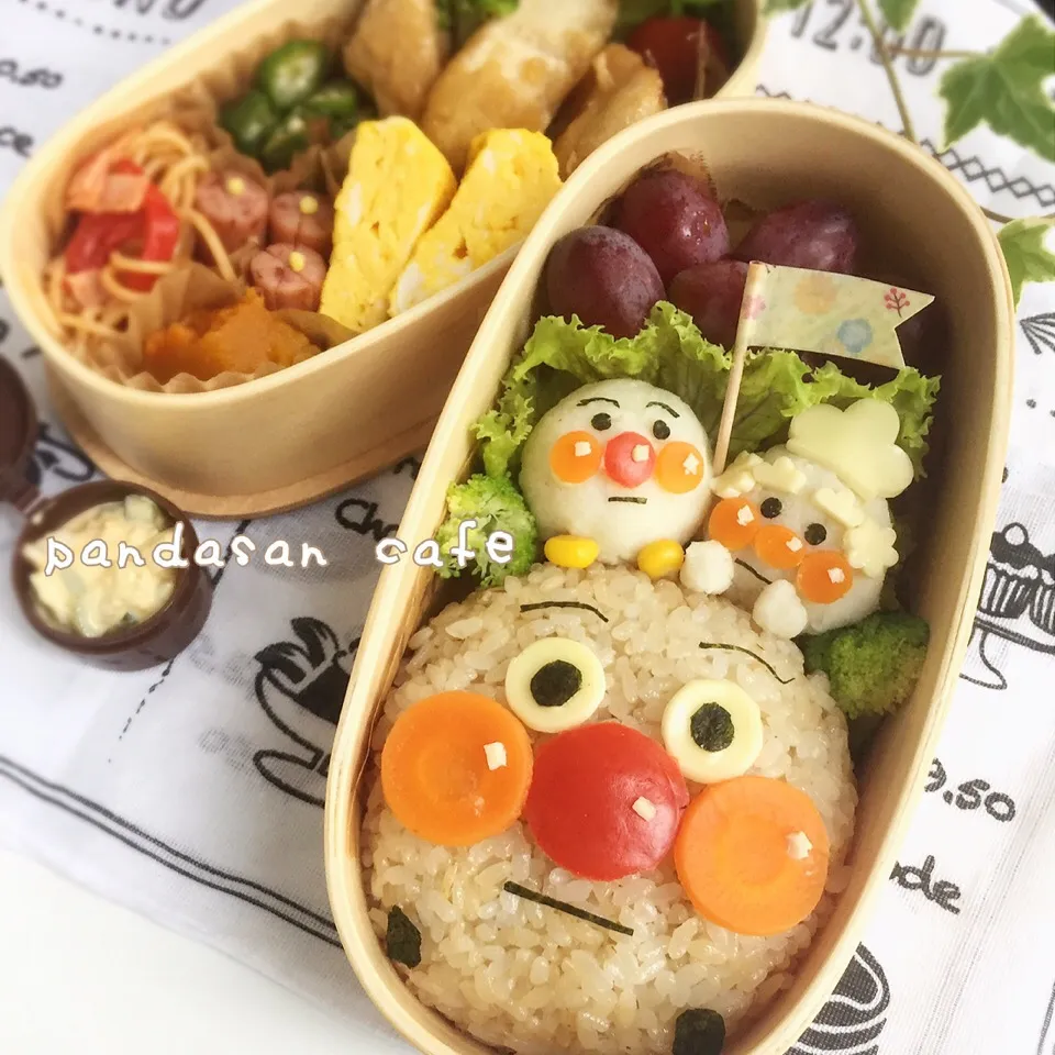 Snapdishの料理写真:JK娘のお弁当★アンパンマン号出発〜#キャラ弁 #おにぎり #アンパンマン #アンパンマン号#ジャムおじさん|あおぱんださん