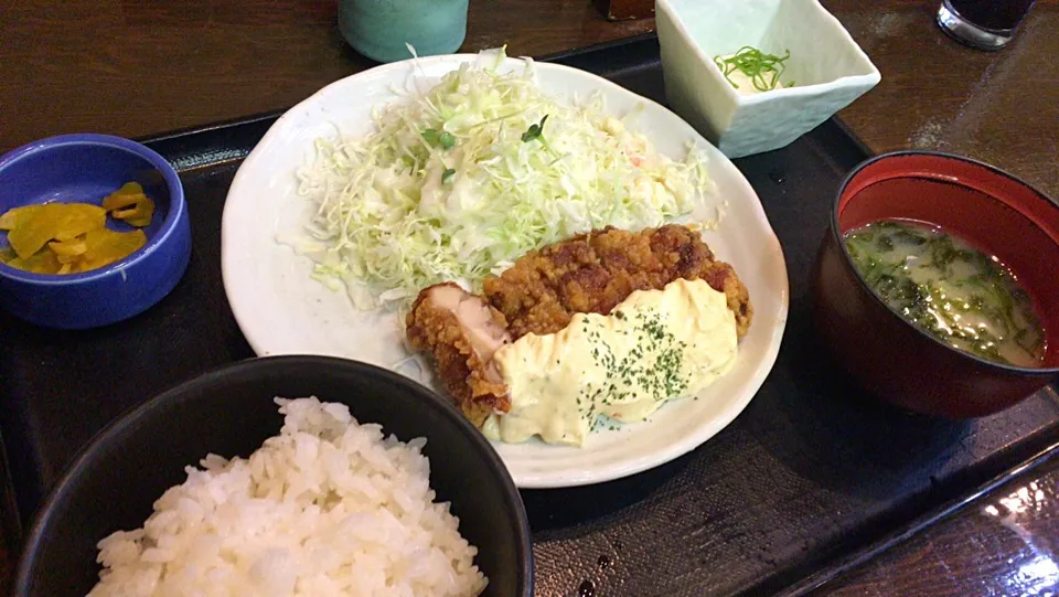 日替定食 (チキン南蛮) を頂きました。|momongatomoさん