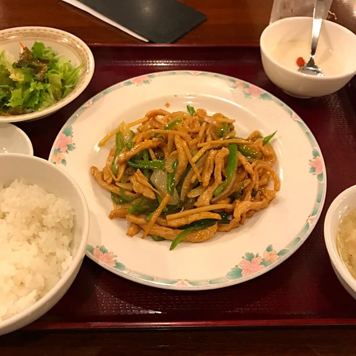 豚肉とピーマンの細切り炒め|山内博之さん