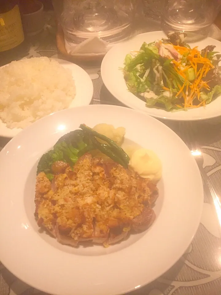 Snapdishの料理写真:マスタードをたっぷり塗った豚ロースの香草パン粉焼き(^^)|basilさん