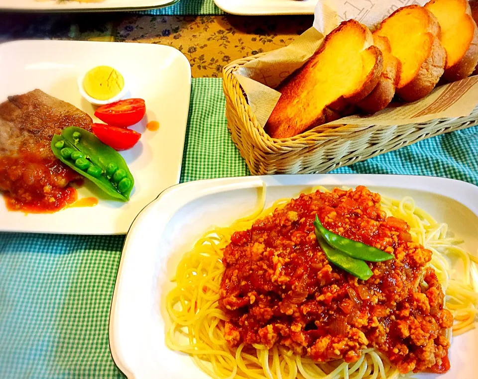 鶏ミンチのミートソースパスタ🍝😊|Mami  Kisiさん