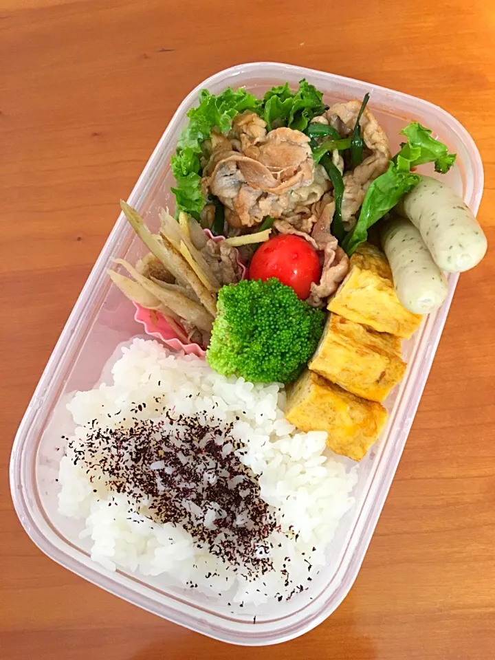 Snapdishの料理写真:6月9日  お嬢弁当🎶
豚とニラの炒め物  牛ごぼう  たまご焼き  ウィンナー  ブロッコリー&プチトマト‼️|みゆさん