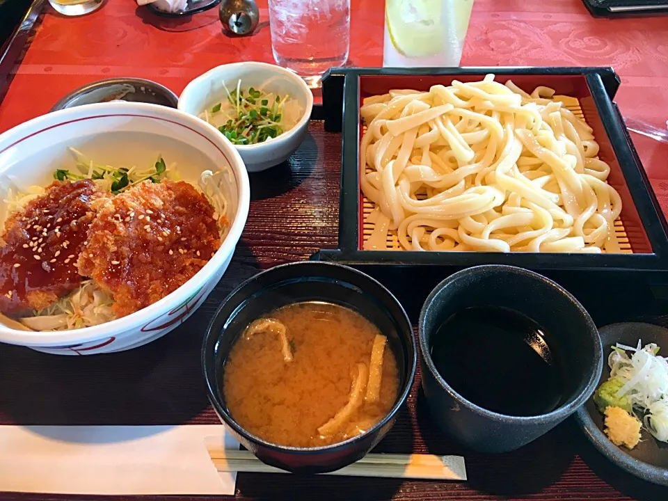 ゴルフランチ  ソースかつ丼|etsukunさん