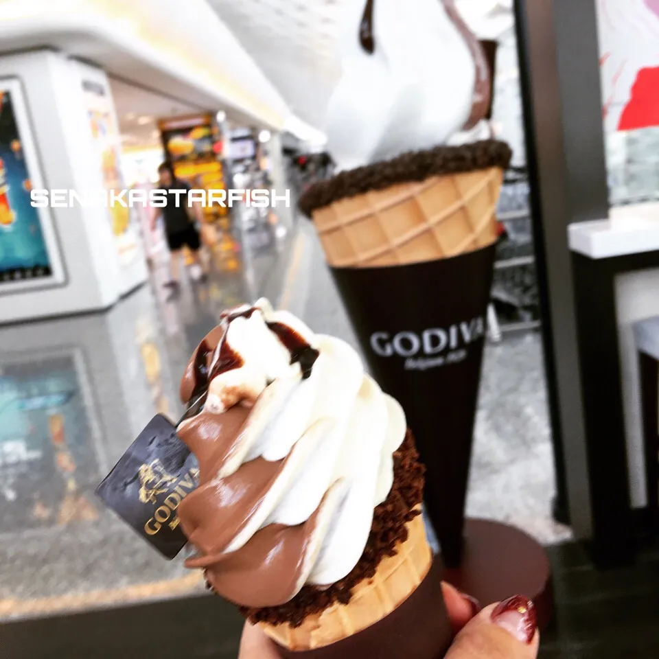 GODIVAソフトクリーム🍦|愛さん