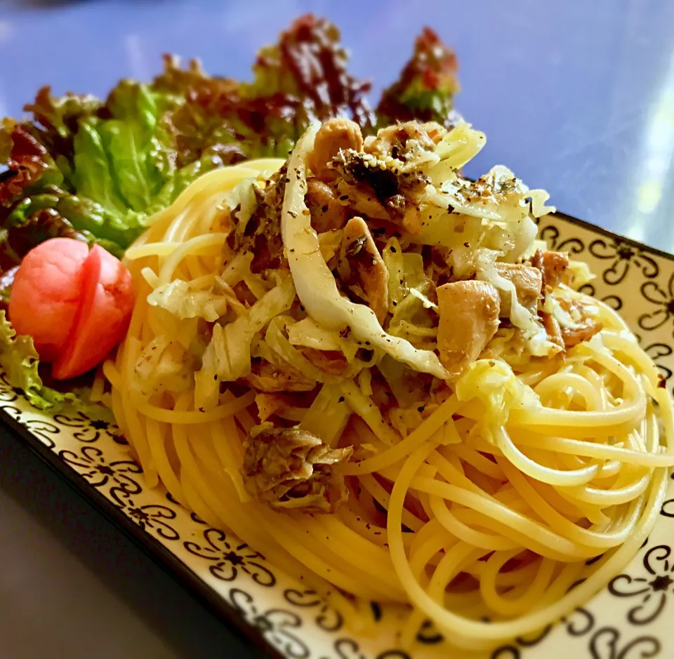 昼ごはん  カンタン黒酢で鯖キャベツの冷製スパゲッティ|砂雪さん