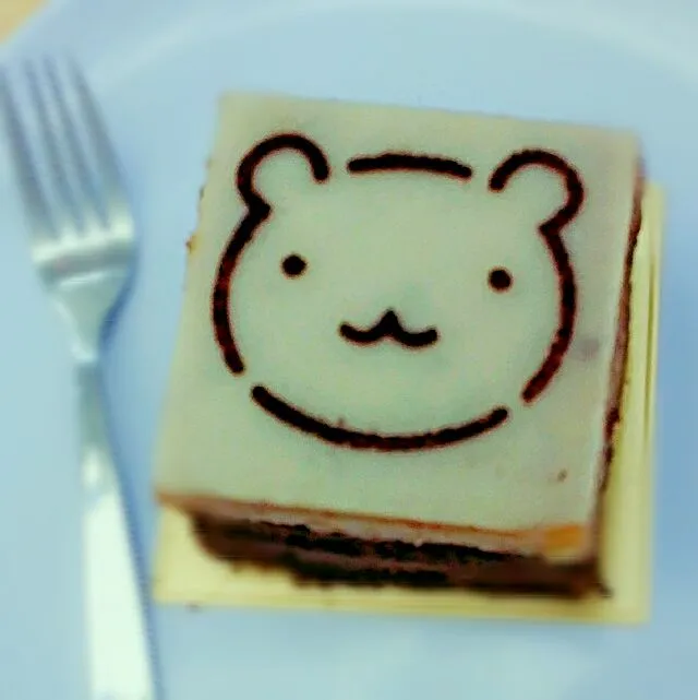 Snapdishの料理写真:cake... #ohsocute #yum #yummy #cake #dessert #sweet #bear #hungry|princessjoさん