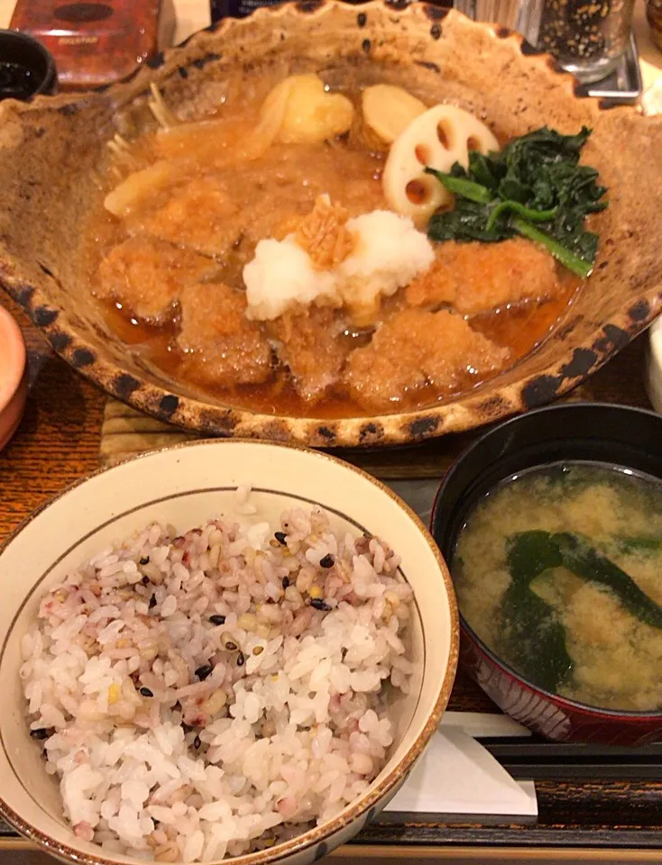 チキンかあさん煮定食
五穀ご飯|るみおんさん