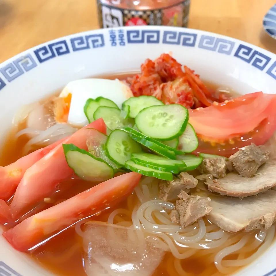 盛岡冷麺には牛角キムチとお酢を多めに😋 #冷麺 #激辛 #牛角 #キムチ|川村大作さん