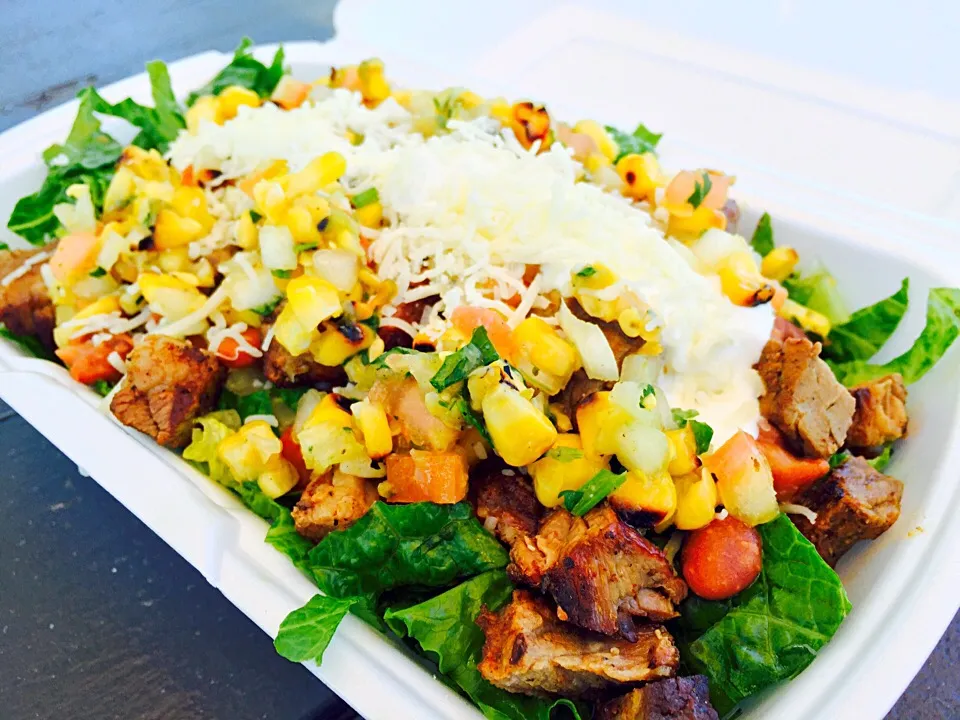 Snapdishの料理写真:Chicken salad with roasted corn pico de gallo|Elegant eventsさん