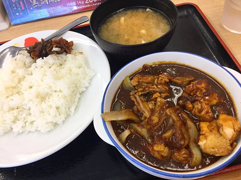 ごろごろ煮込みチキンカレー|T. Wonderさん