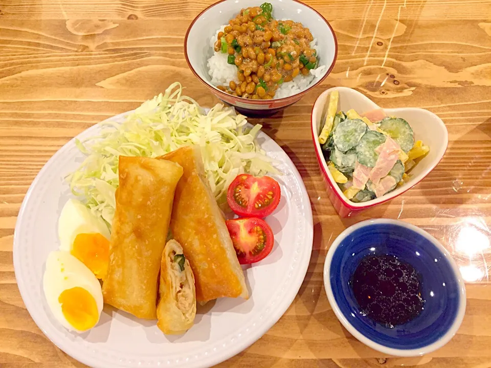 ♡今日の晩ご飯♡
#中華春巻き#マカロニサラダ#納豆#トマト#ゆで卵|りんりんさん