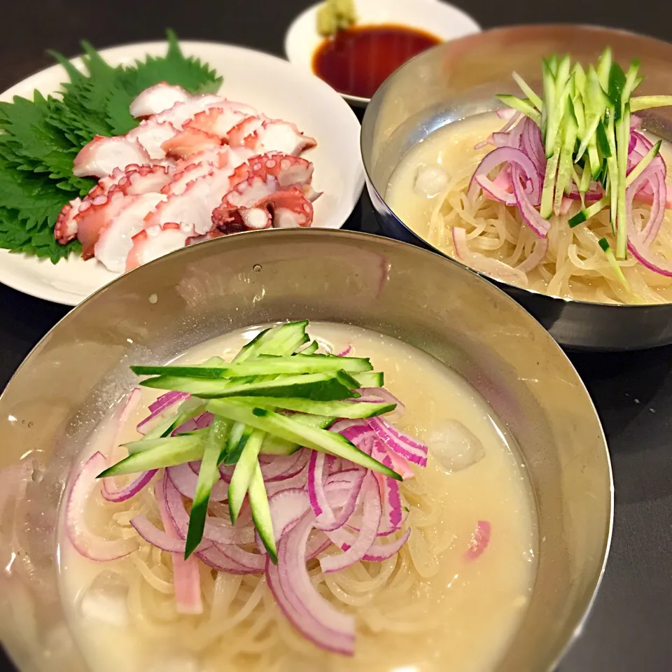 豆乳胡麻冷麺とタコ食べ放題の日🐙|ヨッチャンさん