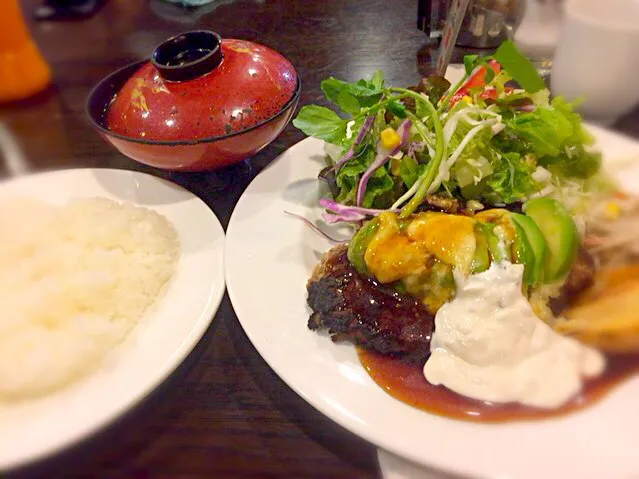 アボカドハンバーグ定食|原田さん