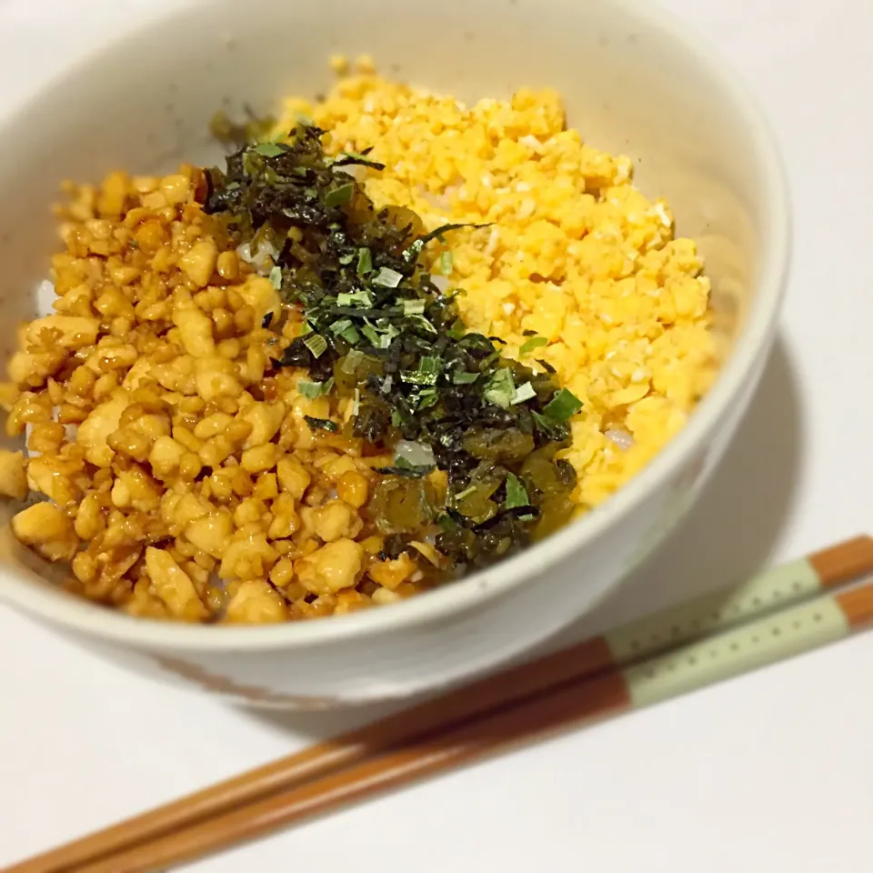 お豆腐で❤️甘辛そぼろ丼|えーなさん