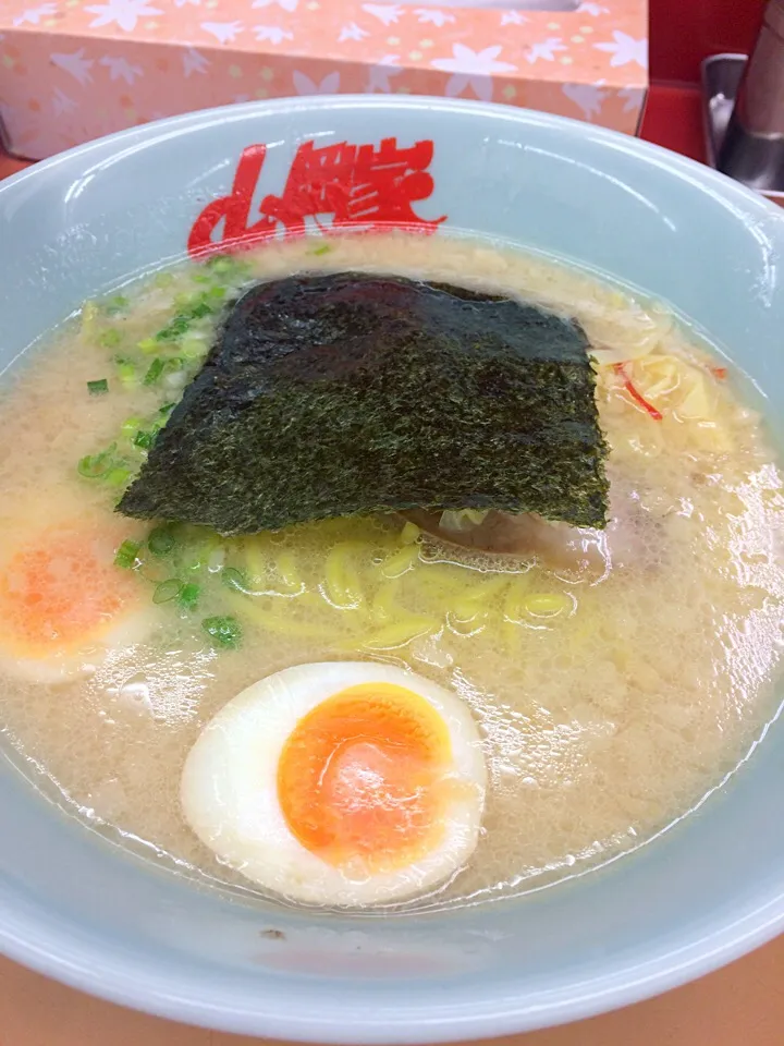 プレミアム塩とんこつラーメン|市さん