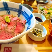 Snapdishの料理写真:ローストビーフ丼 #えん EN|aiさん