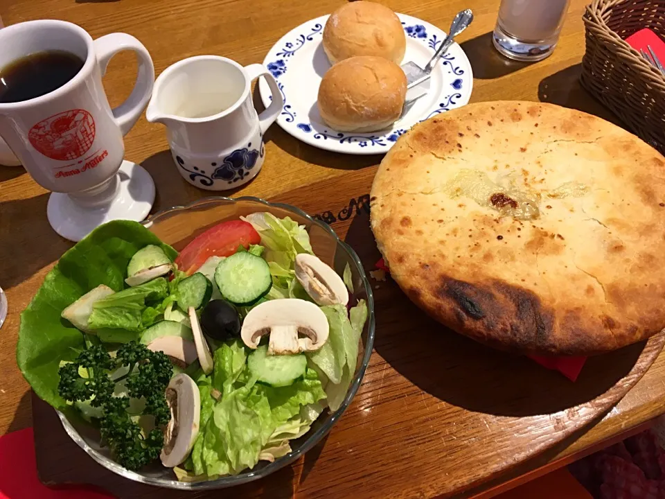 Snapdishの料理写真:アンミラ   チキンポットパイ|Yukie Kurakaneさん