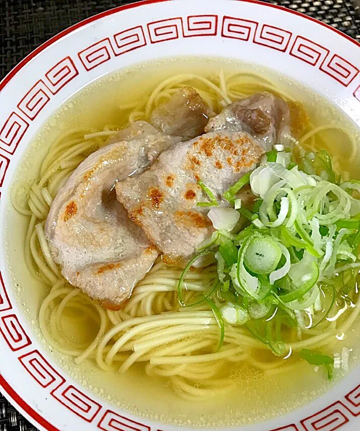 Snapdishの料理写真:秋田の比内地鶏ラーメンお取り寄せ
🐔スープが美しい♡|あまねこ🌿さん