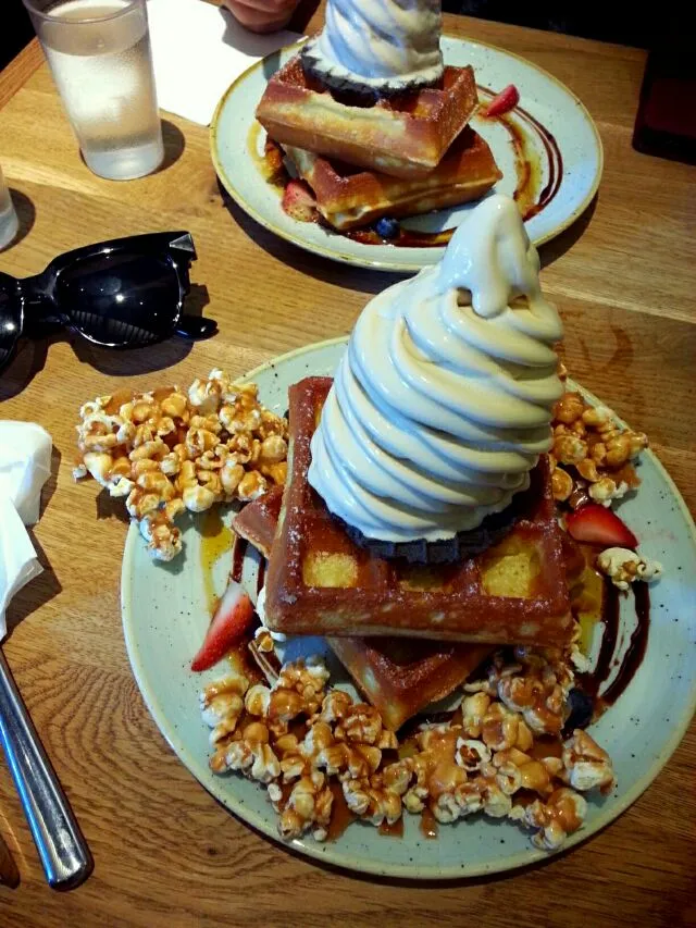 Sea Salt Ice Cream with waffles 
Sunday Flocks, Singapore|Jun Kiさん