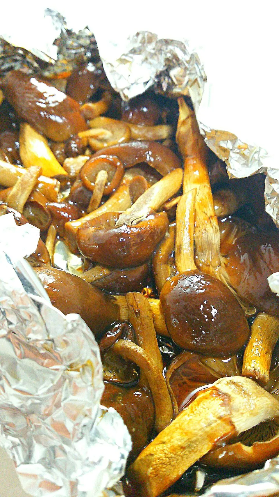 Nameko mushroom Baked in Foil 飛騨びっくなめこホイル焼き|まめさん