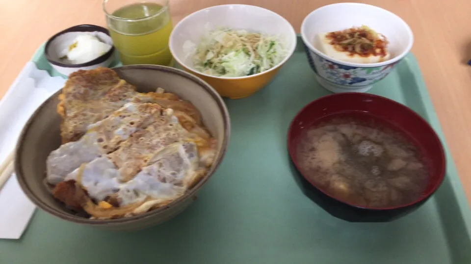 カツ丼 610円|おっちさん