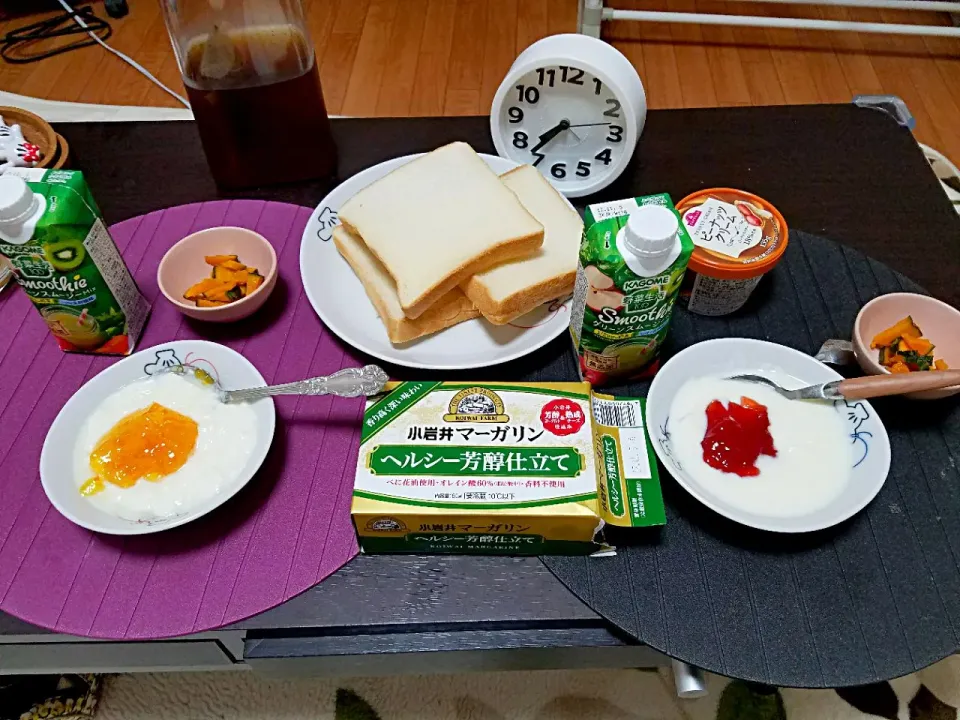 パンとヨーグルトとスムージー❤朝御飯的な夜ご飯|みーさん