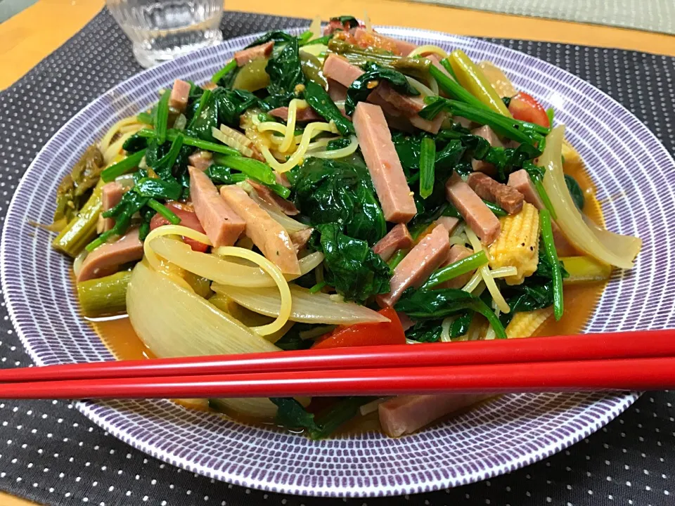 ほうれん草とスパムパスタ|ぴーまんさん