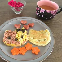 Snapdishの料理写真:hello kitty toast|jjctさん