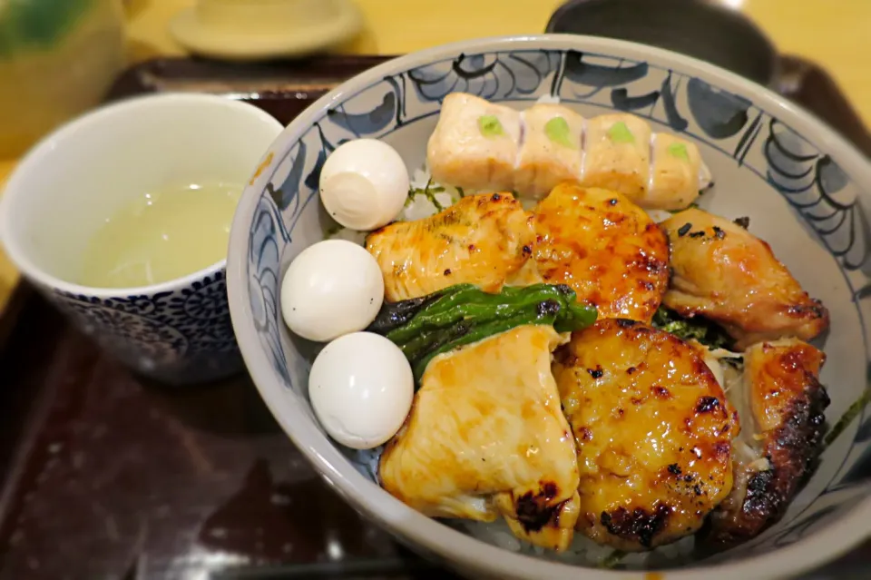 焼鳥丼@鳥とも 神谷町|Mickeeさん